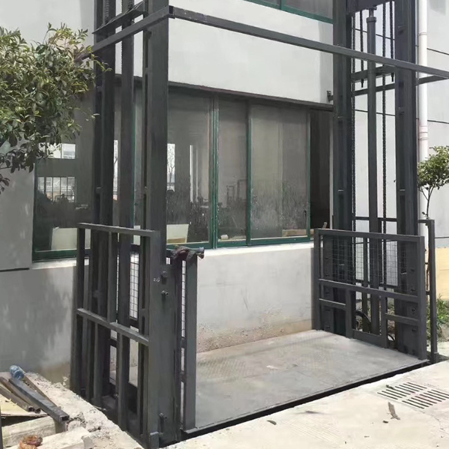 多文镇5吨室外升降货梯